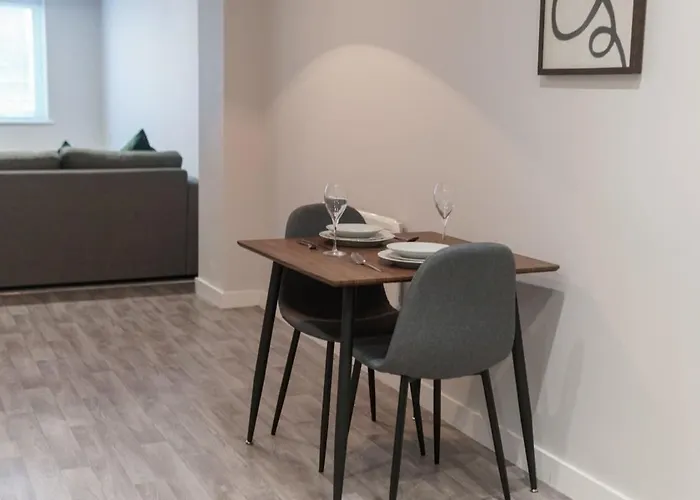 Contemporary 1 Bedroom Apartment In Liverpool